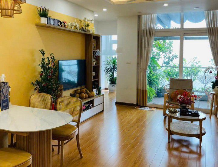 Bán căn hộ Usilk City Hà Đông 87m2, tầng trung, ban công đẹp, nội thất đầy đủ, giá 6.5 tỷ